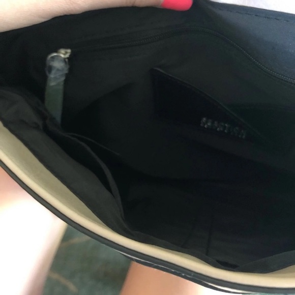 Purse - Picture 4 of 4